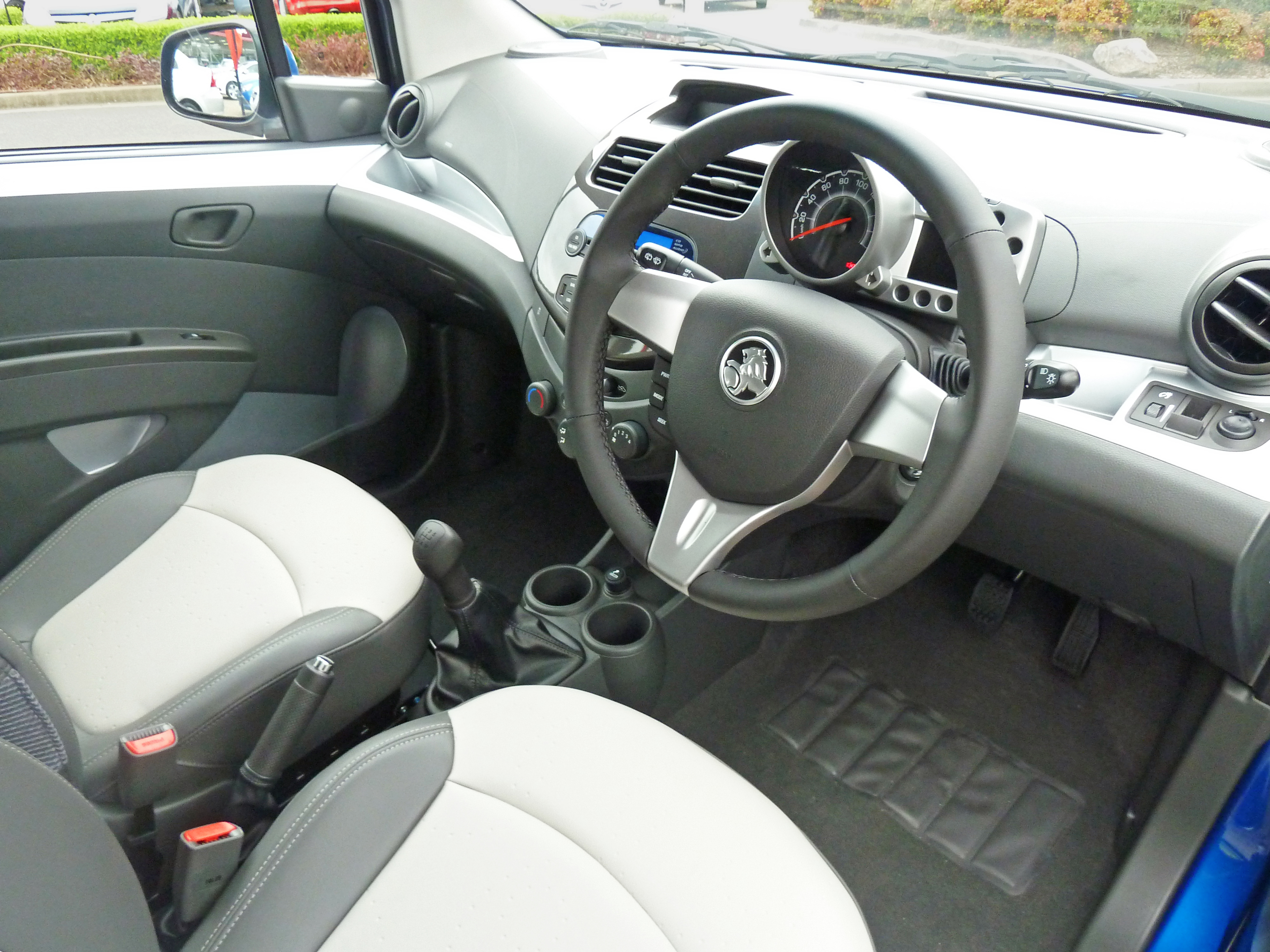 2005 holden astra convertible review